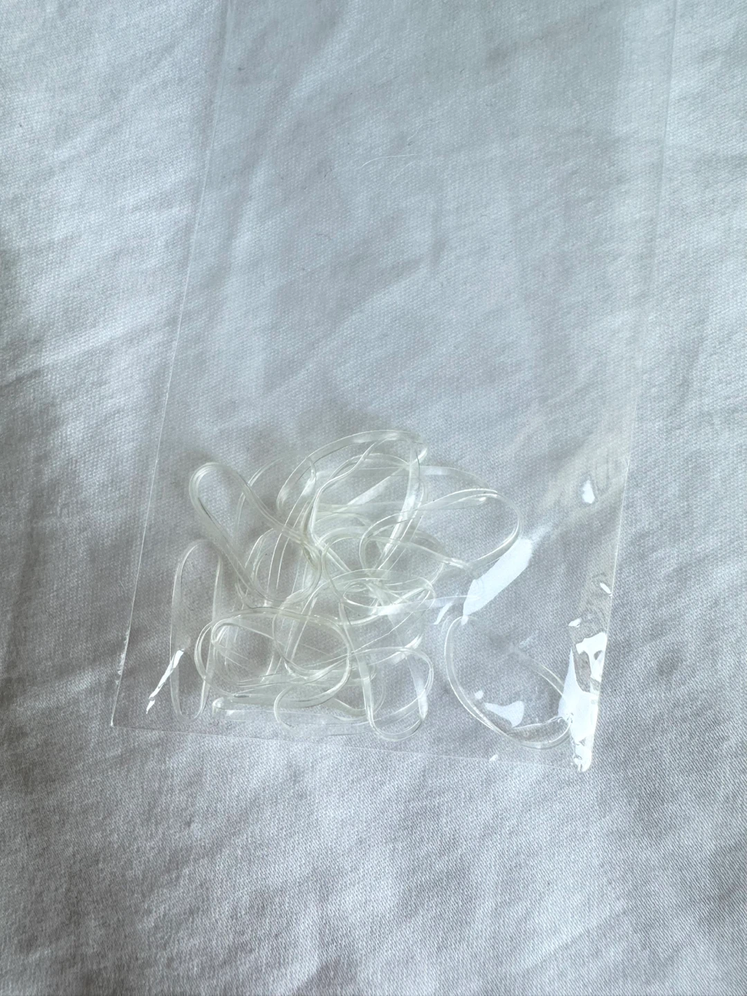 ⚽️ 🆕 Thin and flexible clear elastic hair ties