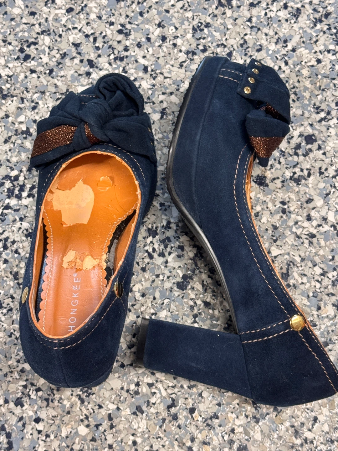 Women shoes size 6-6.5. $5 per pair - photo 5