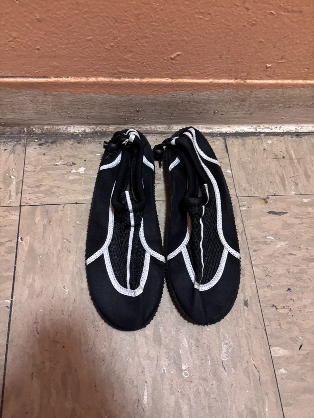 ⚽️Black Water Shoes with White Trim