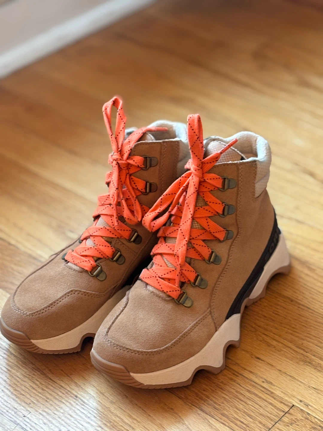 Sorel Brown Suede Hiking Boots with Orange Laces - photo 2