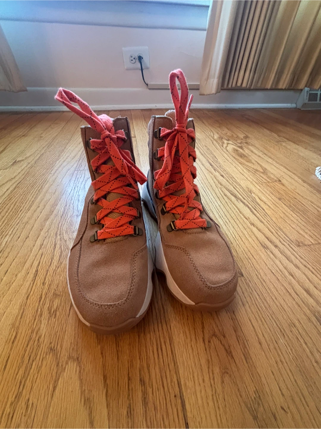 Sorel Brown Suede Hiking Boots with Orange Laces - photo 4