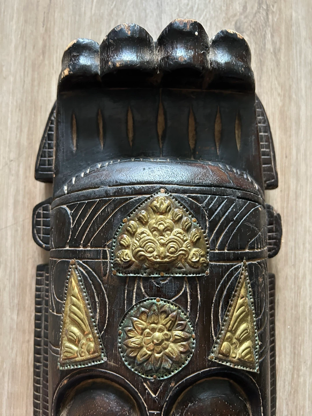 ⚽ Vintage Hand-Carved Wooden Mask with Brass19” - photo 4