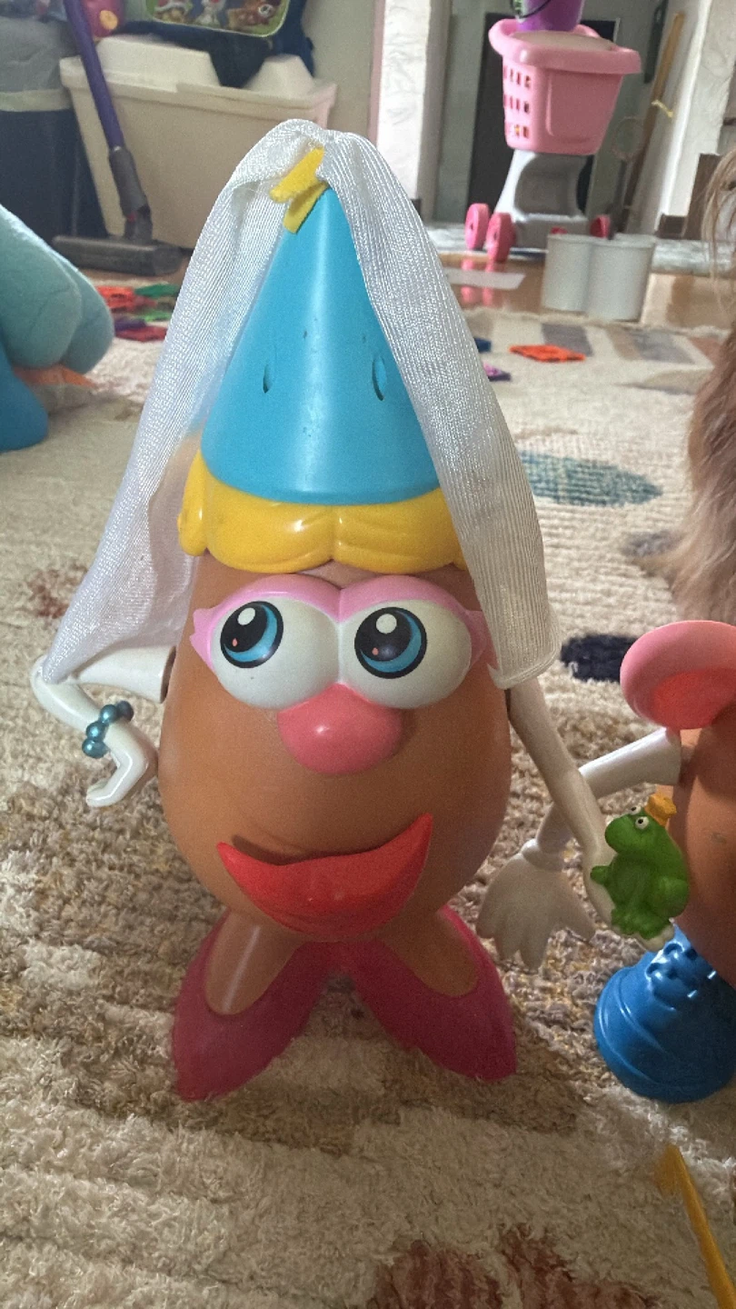 Mrs. Potato Head Bride Toy