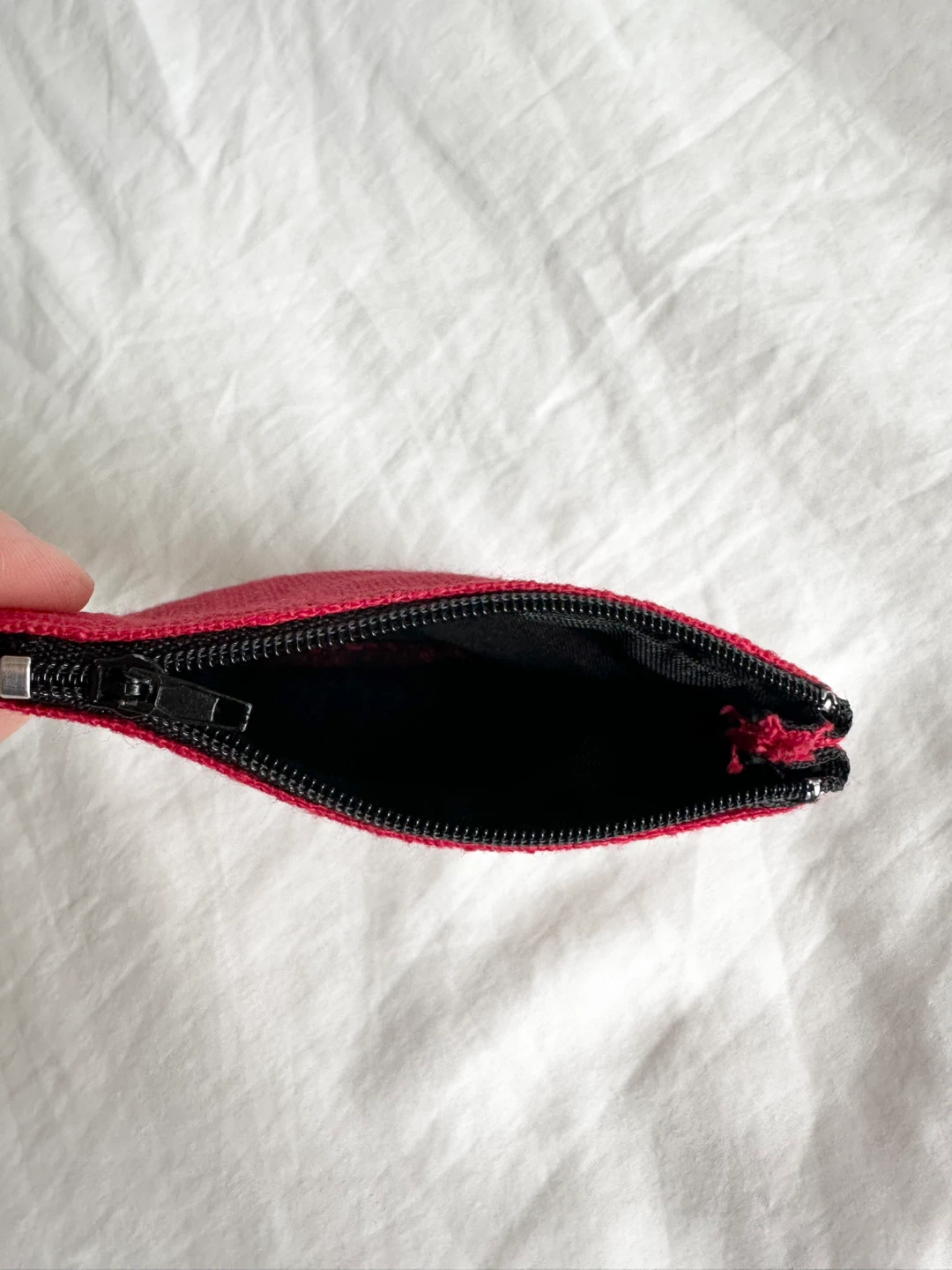 ⚽️ Elephant Red Pouch - photo 3