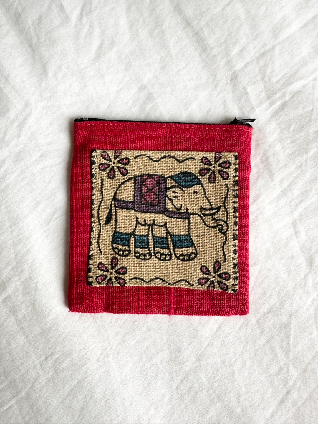 ⚽️ Elephant Red Pouch