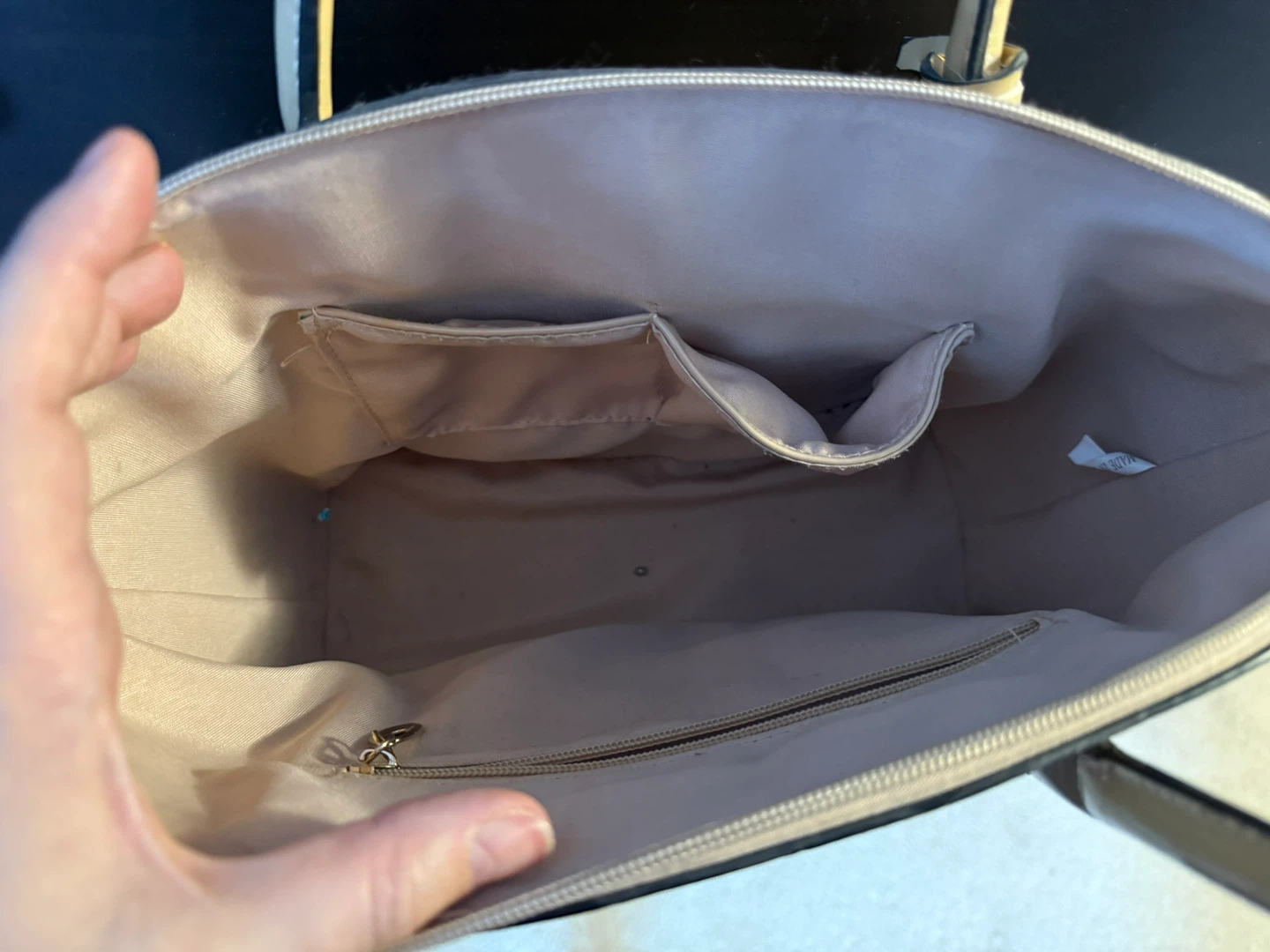 Beige Patent Leather Handbag - photo 3