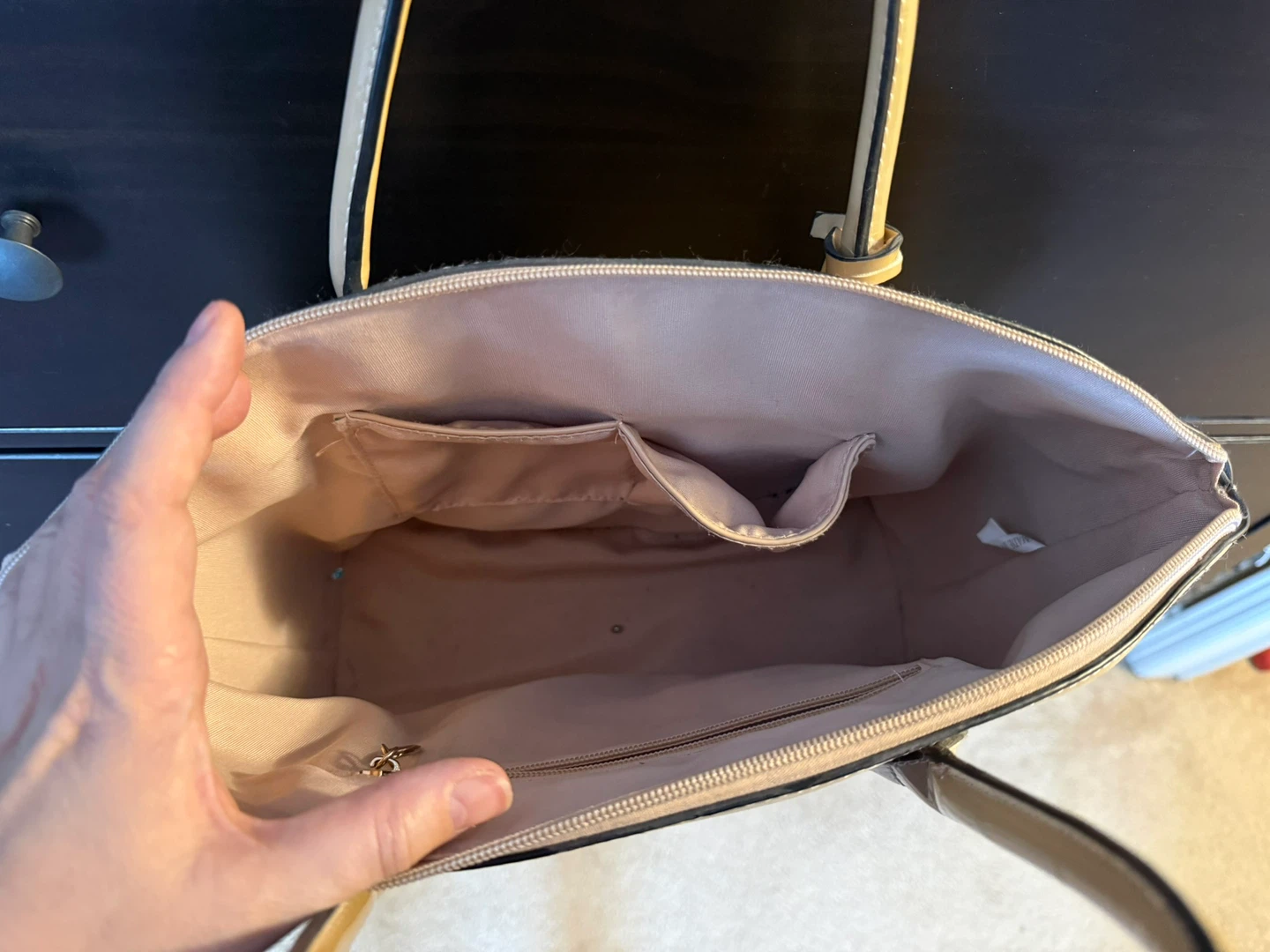 Beige Patent Leather Handbag - photo 4