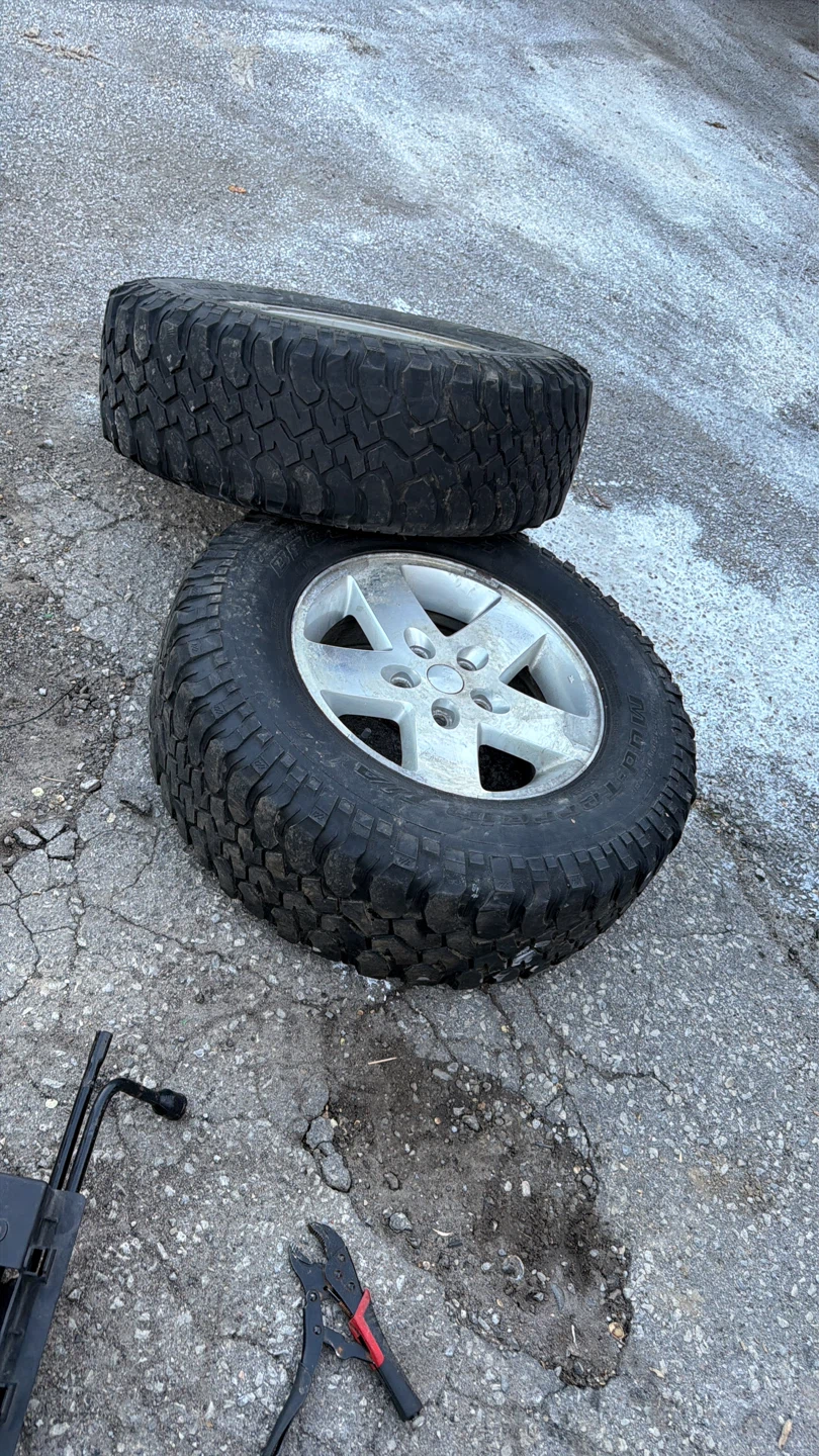 Set of 4 BFGoodrich All-Terrain Tires with Rims - photo 5