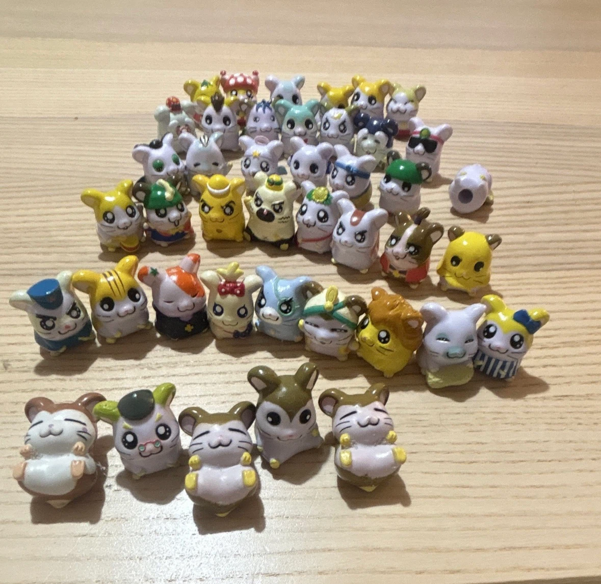 Vintage & Authentic Hamtaro Figurine Collectibles - photo 2