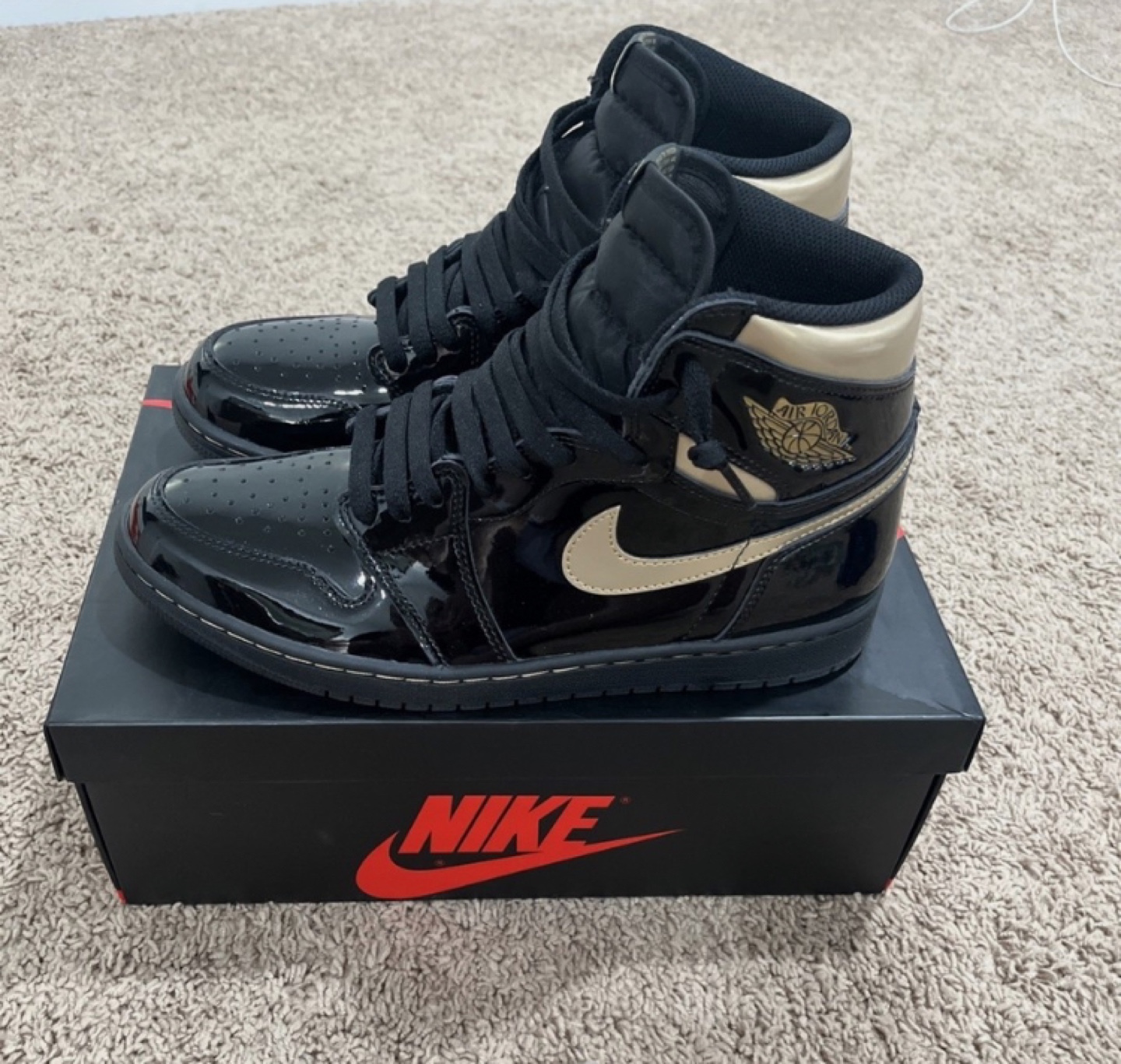 Air Jordan 1 Metallic Gold 2020 - photo 3