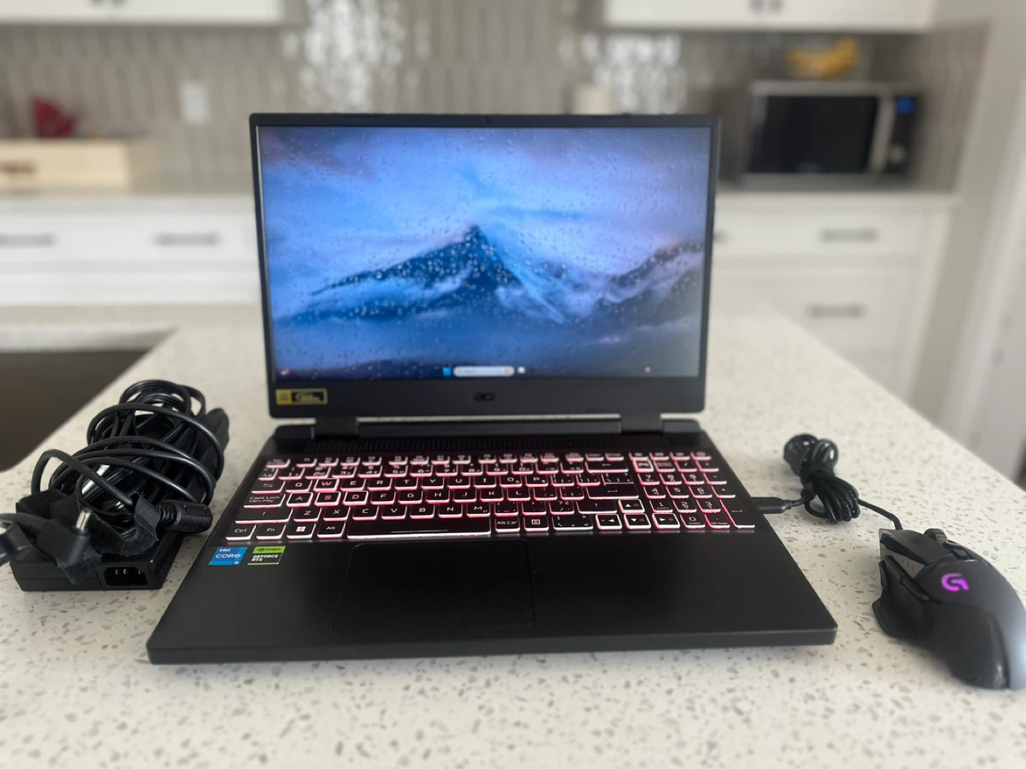 Acer Nitro V - 144Hz, RTX4050, 1.5TB Storage