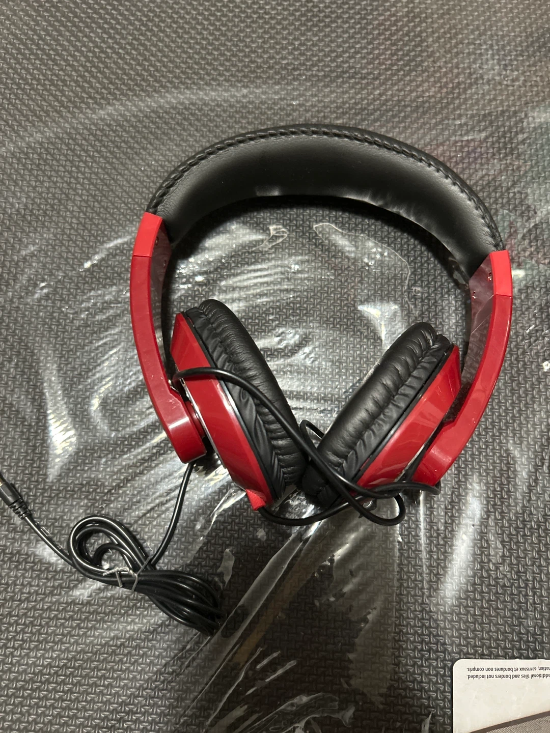 Red Over-Ear Headphones - photo 2