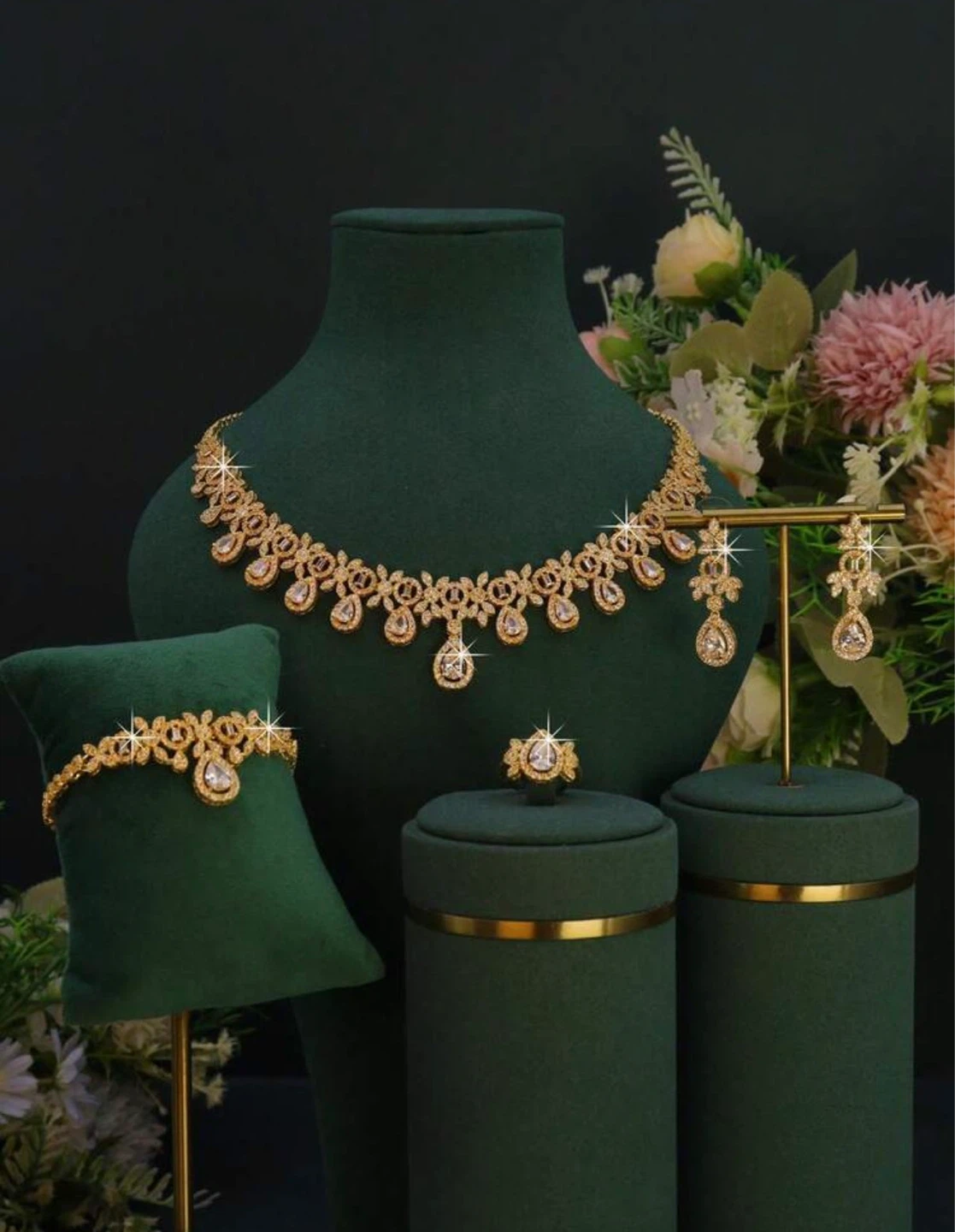 Gold-tone teardrop pendant necklace set