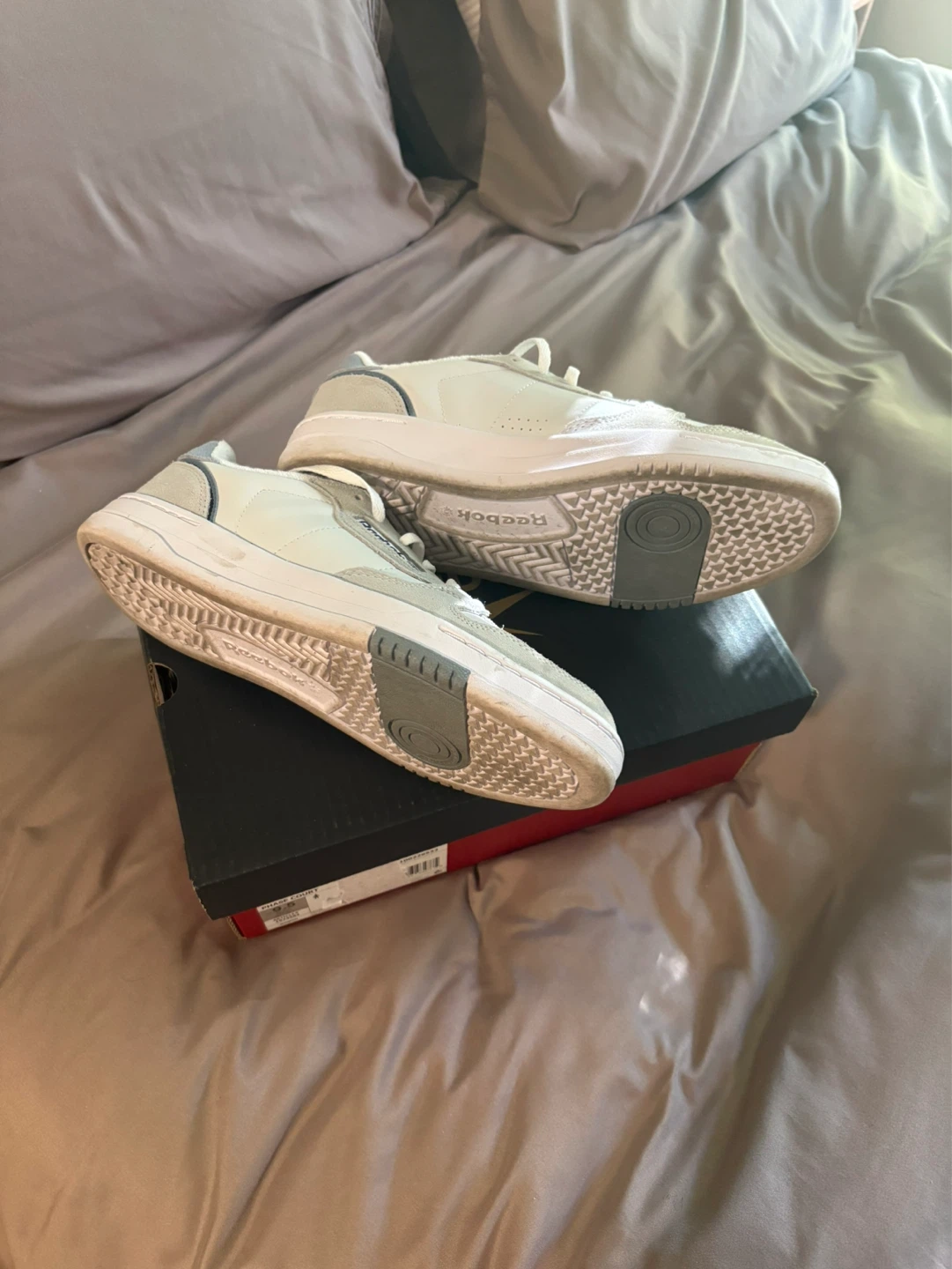Reebok white runners - photo 2