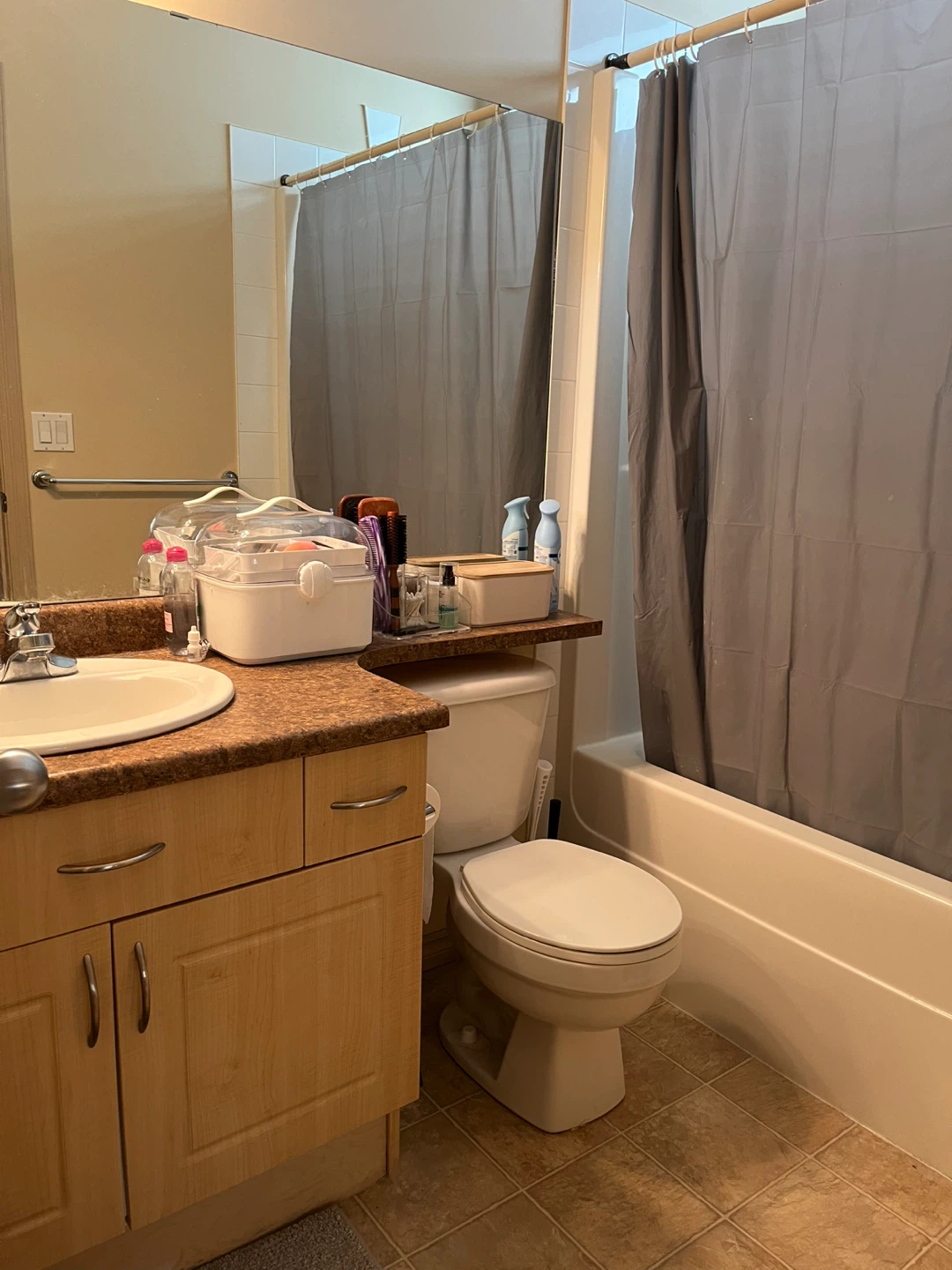 Subleasing 1 bedroom with separate bathroom - photo 3