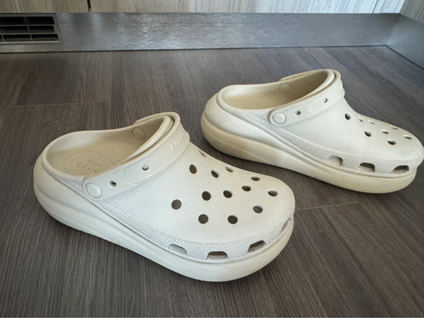 Crocs Classic Crush clogs