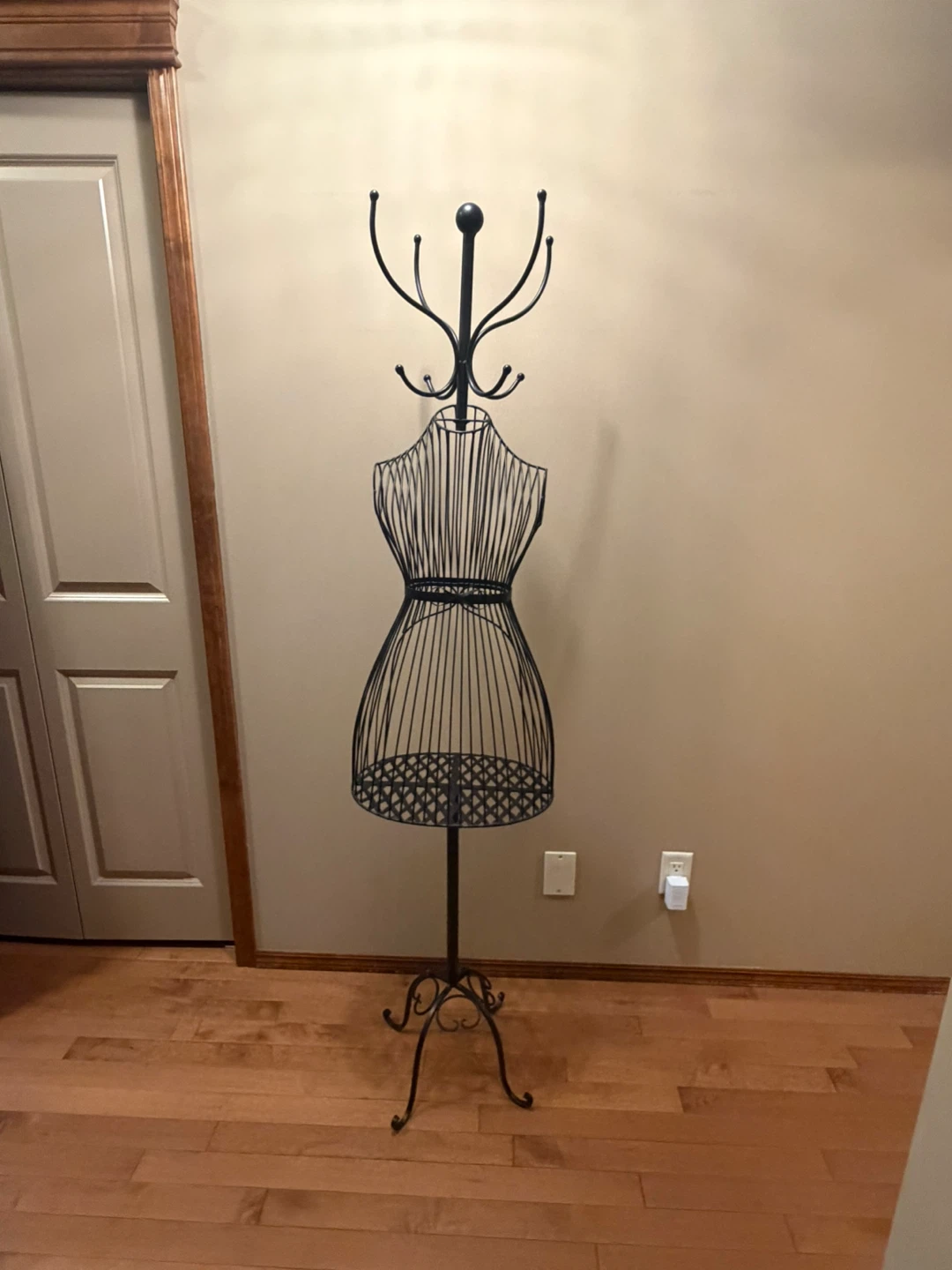 Wire Mannequin Coat Rack