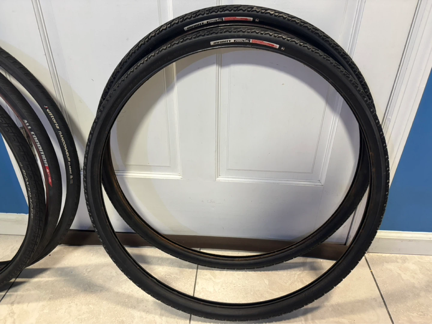 Specialized Infinity 700x38c Tires (PAIR)$50
