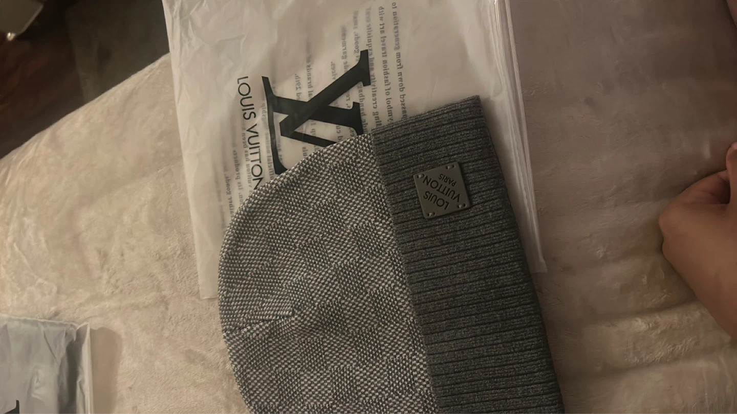Louis Vuitton Beanie - photo 2