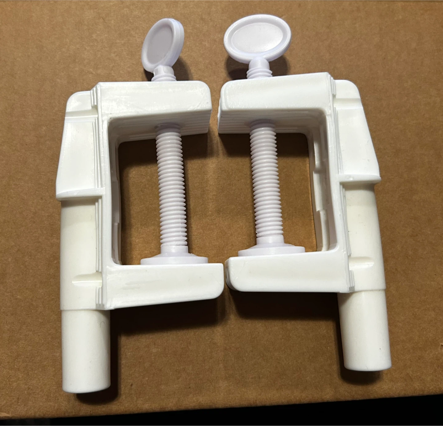 2 Pack Balloon Arch Support Clamp - White