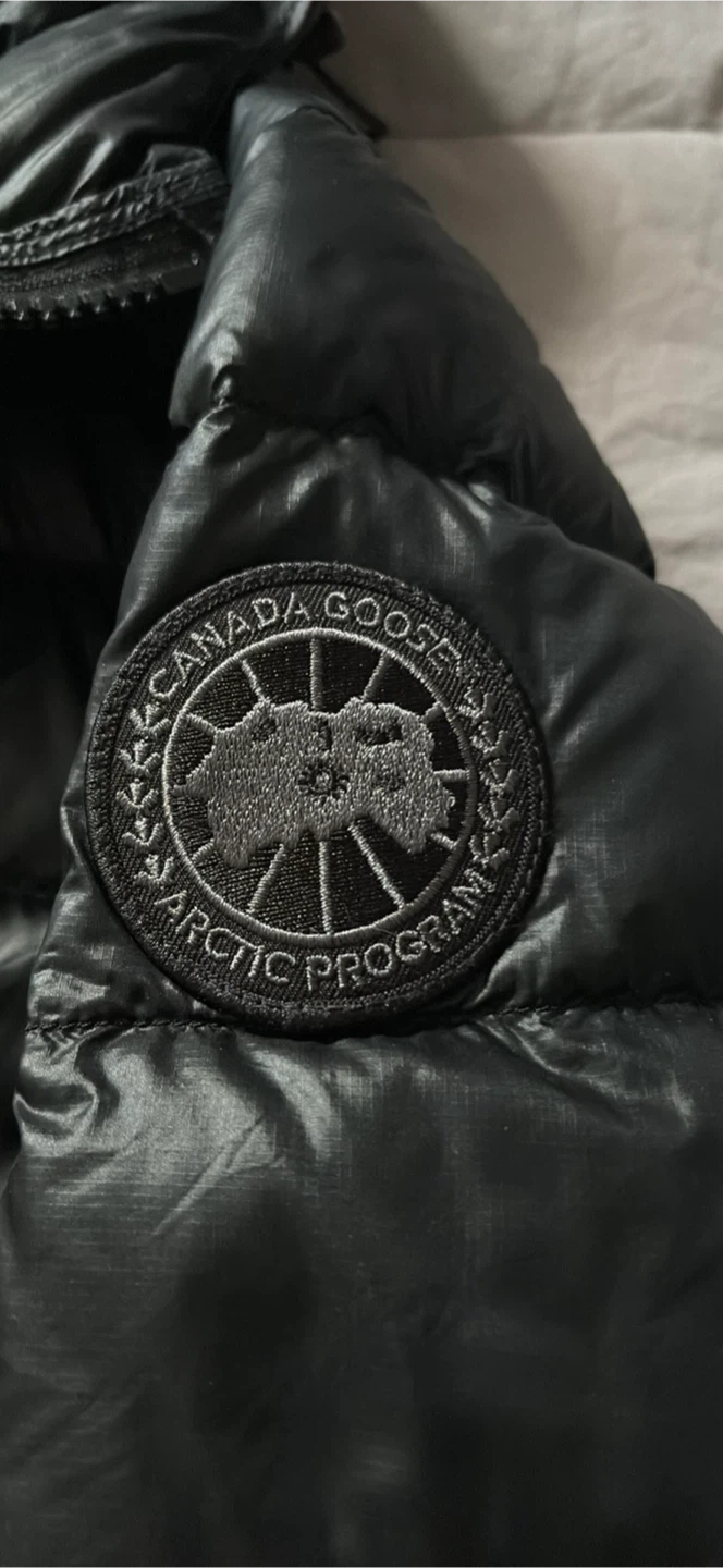 Canada Goose Down Puffer Jacket - photo 4