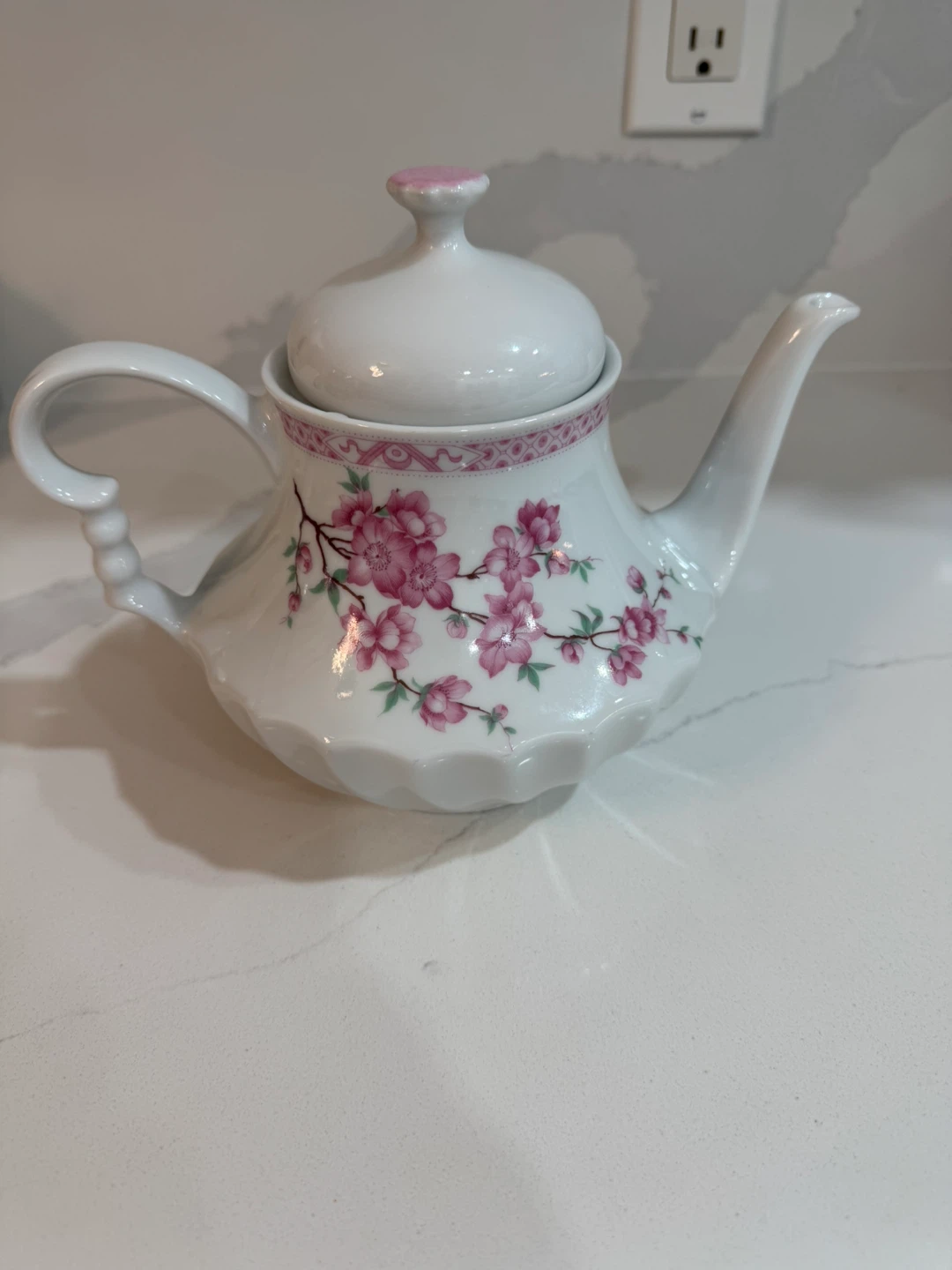 Vintage Porcelain Teapot with Floral Design ⚽️ - photo 2