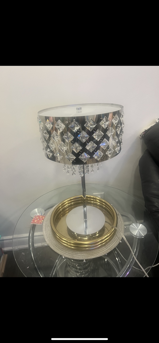 Table Lamp with Crystal Accents 80$ each brand new - photo 2