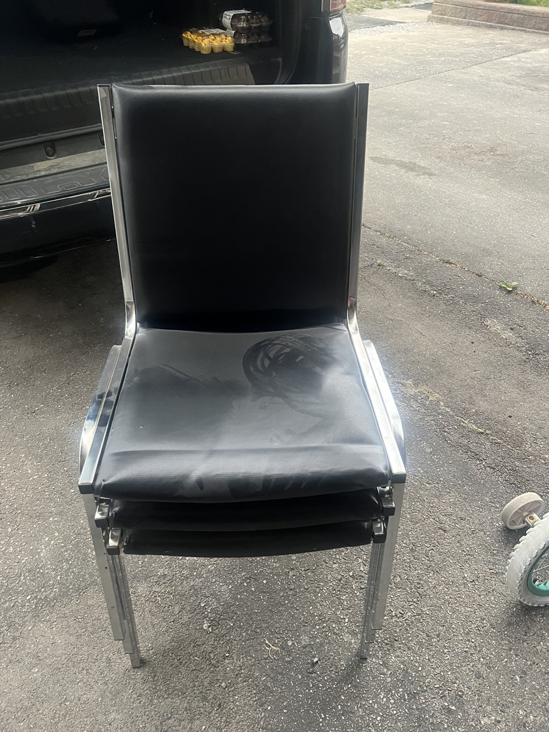 3 Stacking Chairs - Black Leather & Chrome - photo 4