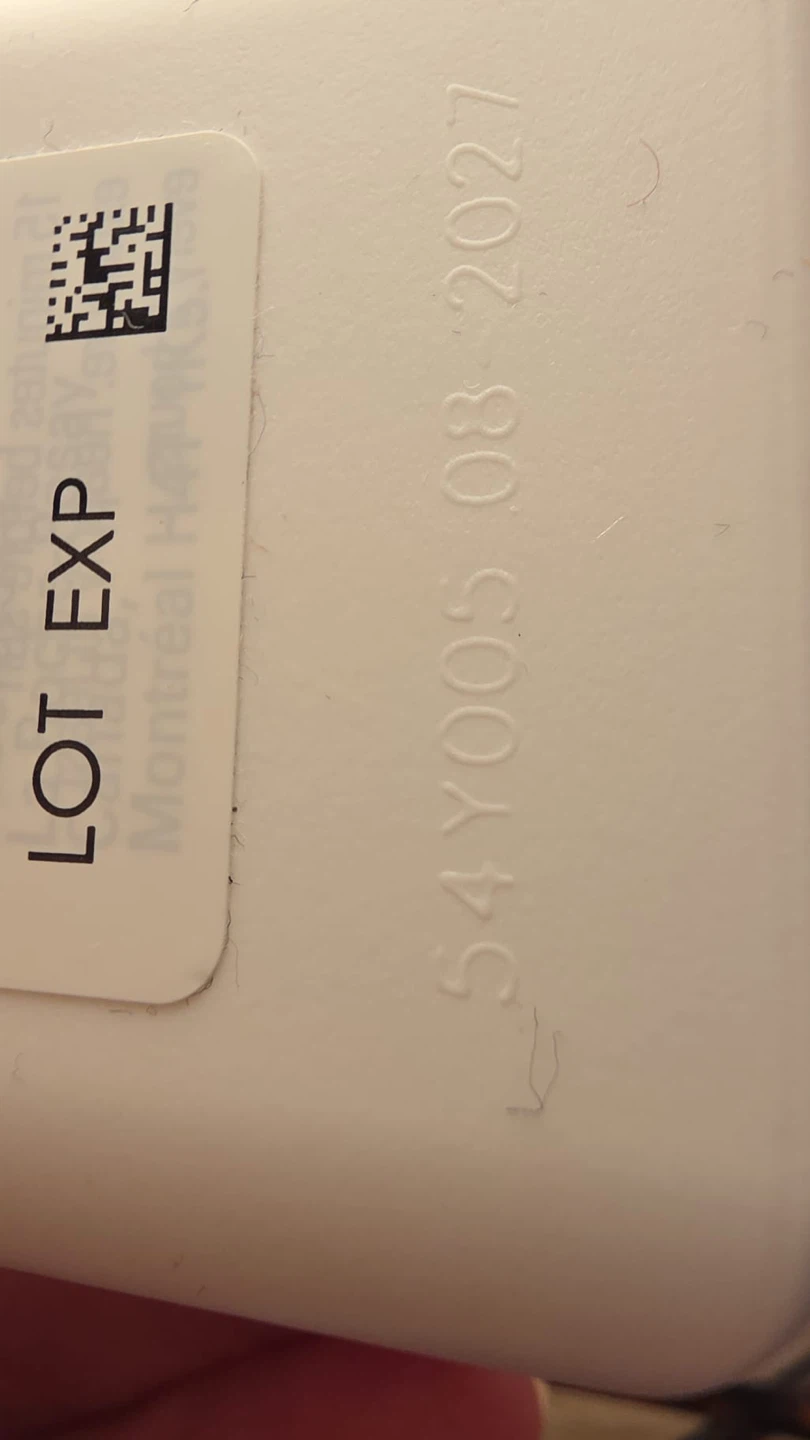 La Roche-Posay Anthelios Sunscreen Lot (50+ and XL 60) - photo 2