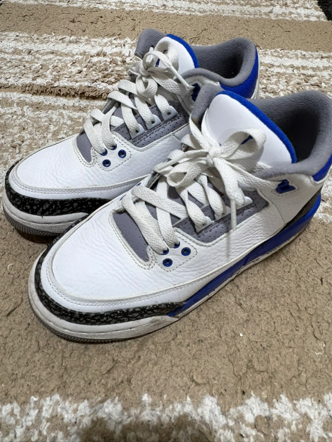 Jordan’s size 5-6youth