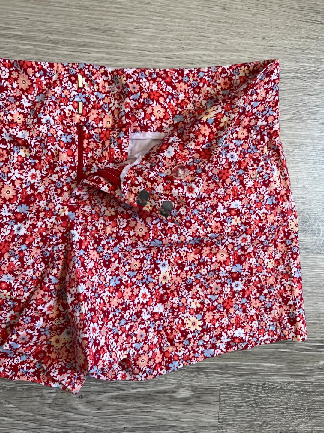 Calvin Klein Floral Shorts, Size 4 ⚽️ - photo 4