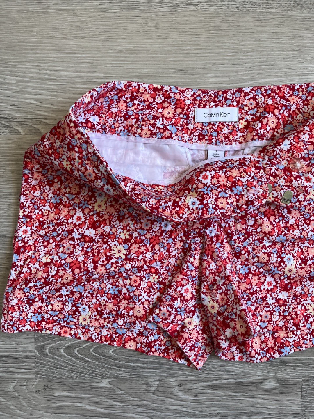 Calvin Klein Floral Shorts, Size 4 ⚽️ - photo 2