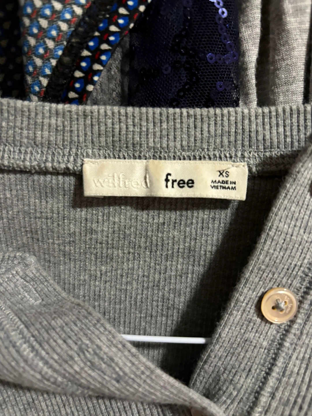 Aritzia (Wilfred) top - photo 3
