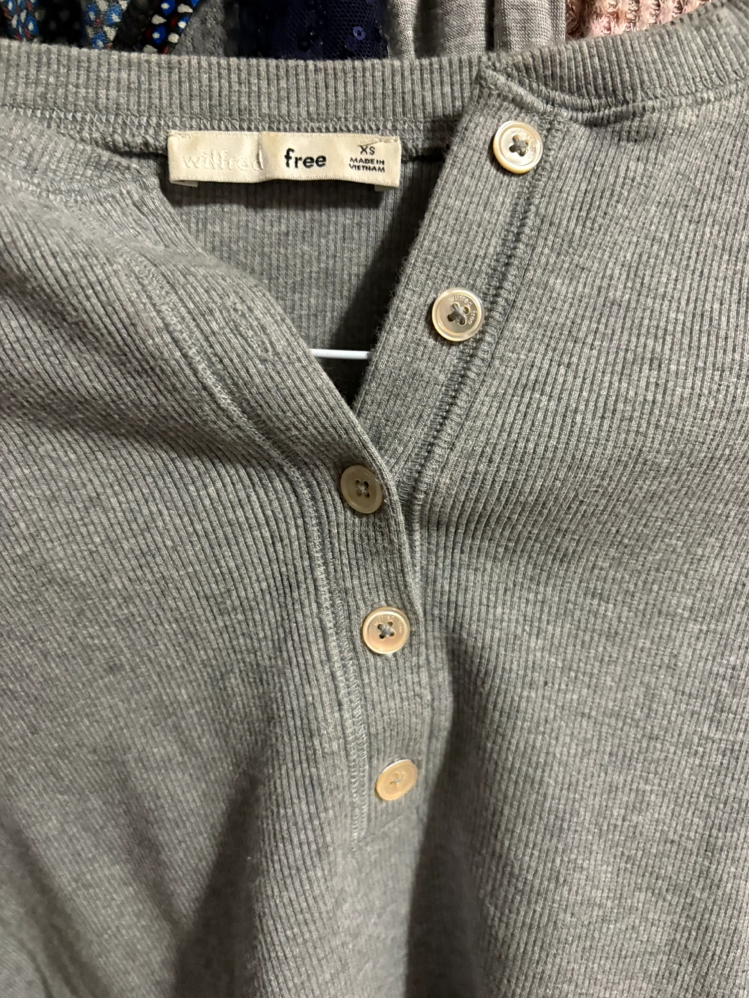 Aritzia (Wilfred) top - photo 2