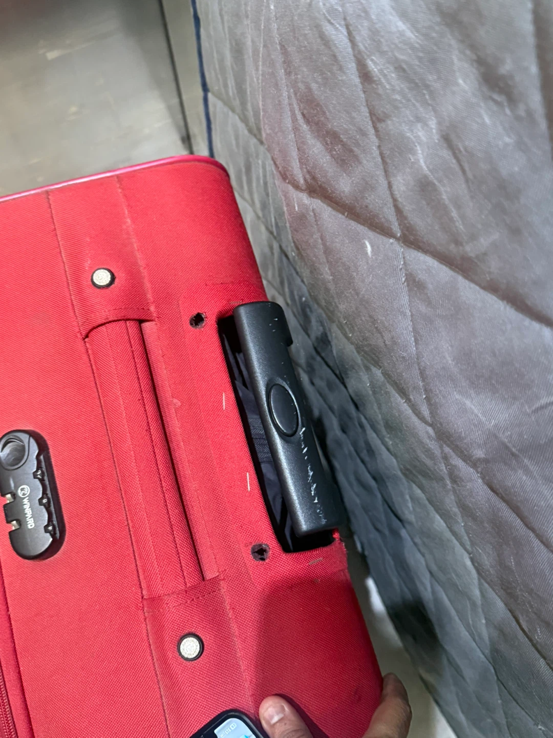 Red Hardshell Suitcase with TSA Lock 26 inch - photo 2