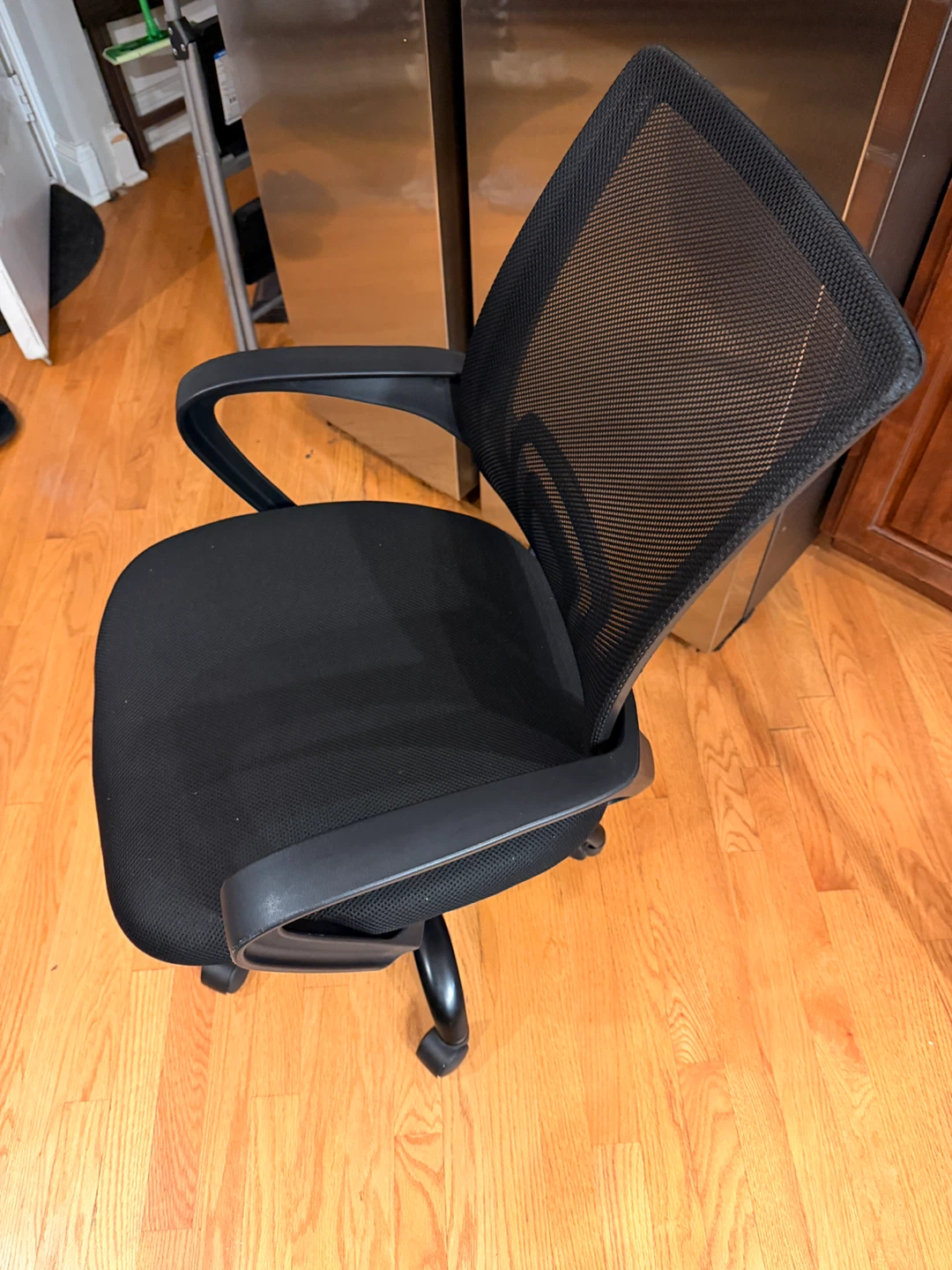 Black Mesh Office Chair - photo 3