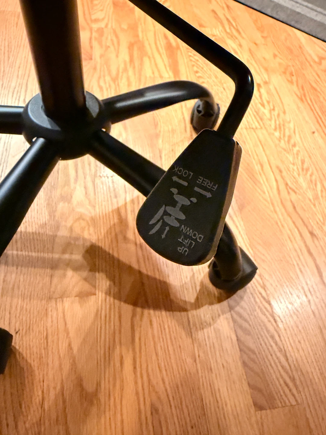 Black Mesh Office Chair - photo 4