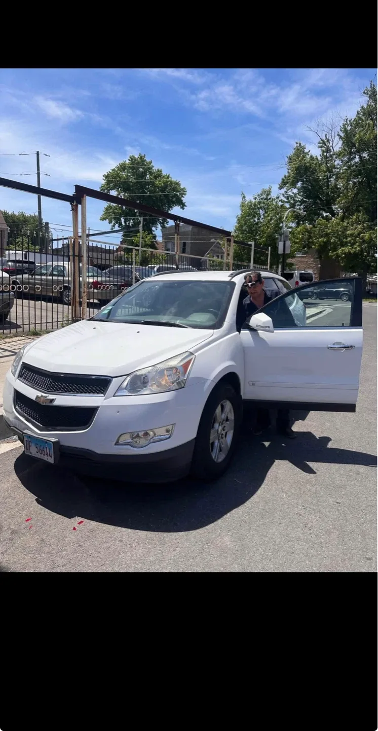 2010 Chevrolet Traverse · LT Sport Utility 4D
