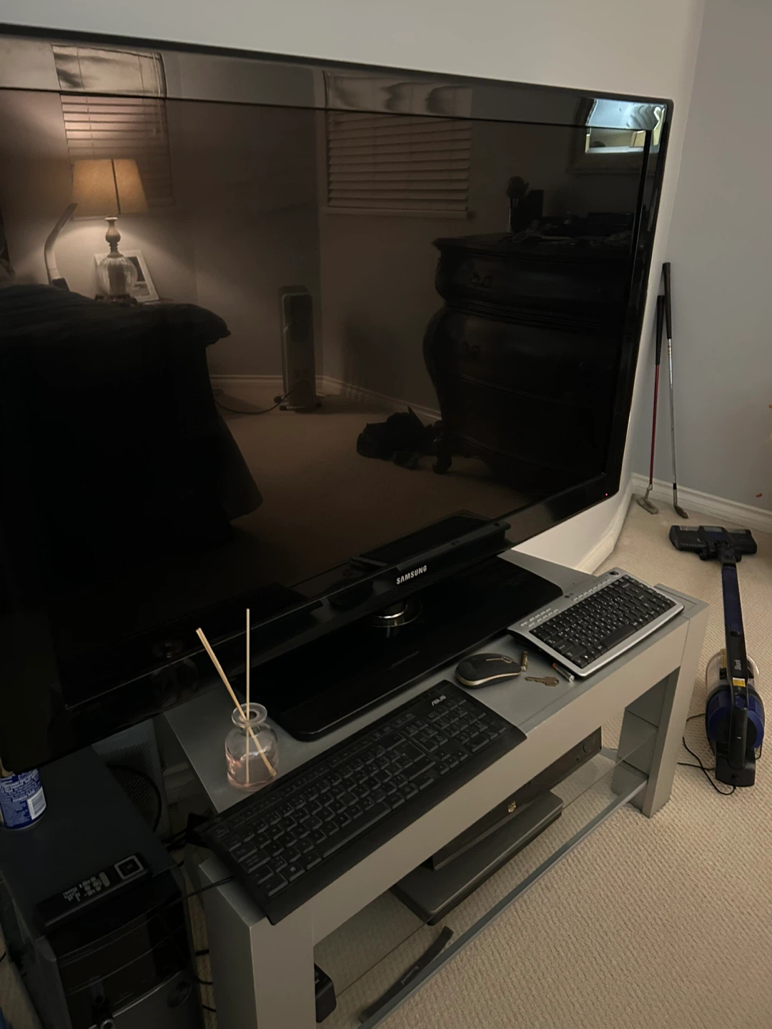 Samsung TV Stand Media Console - photo 2