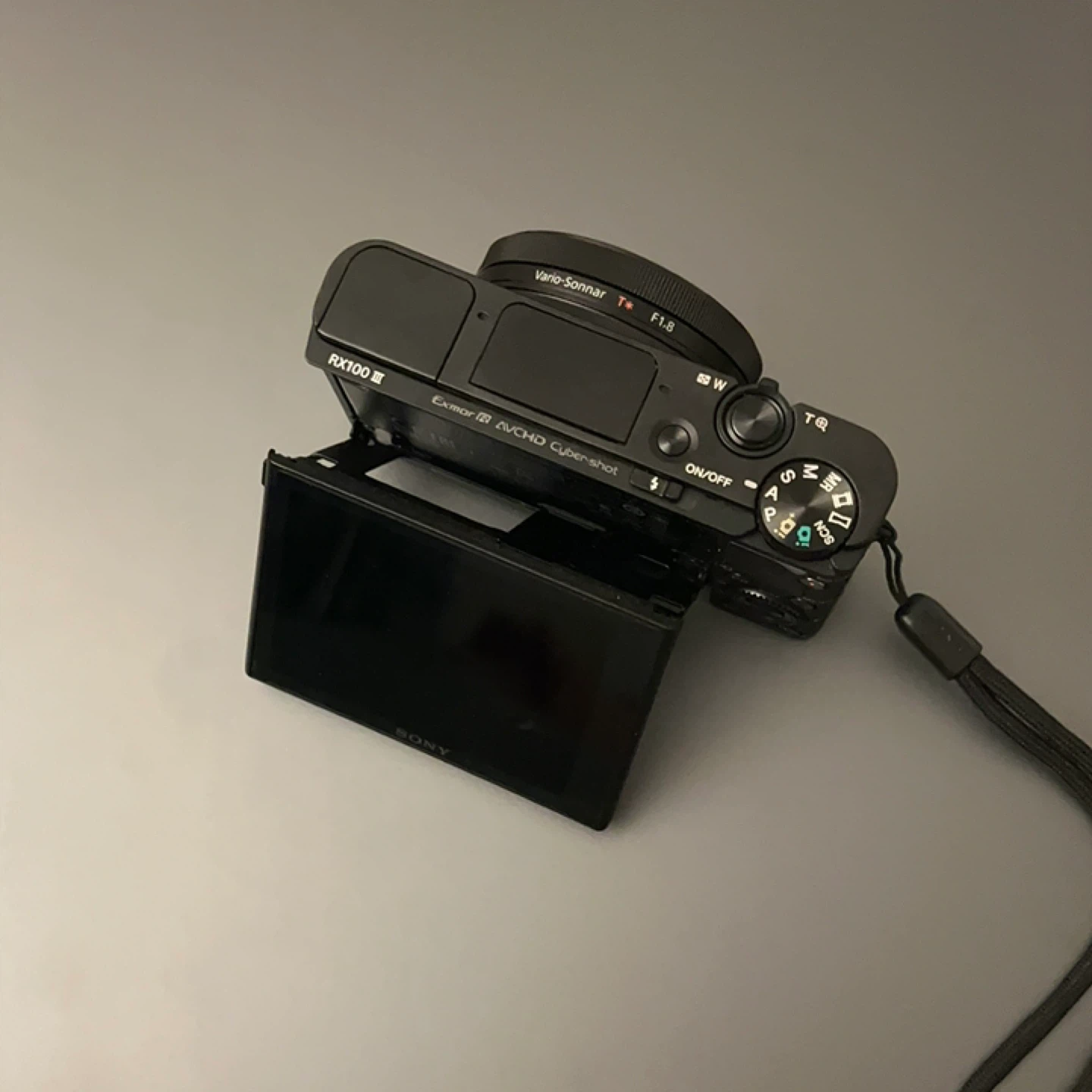 Sony RX100 III Digital Camera - photo 4
