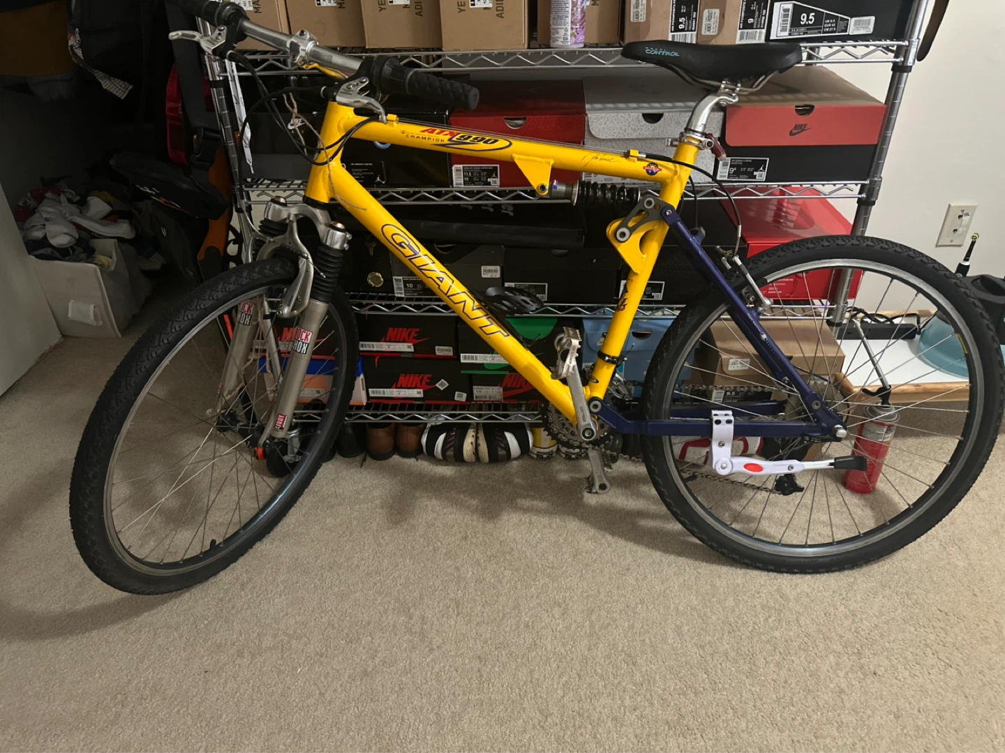 GIANT ATX 990 Champion Mountain Bike - photo 2