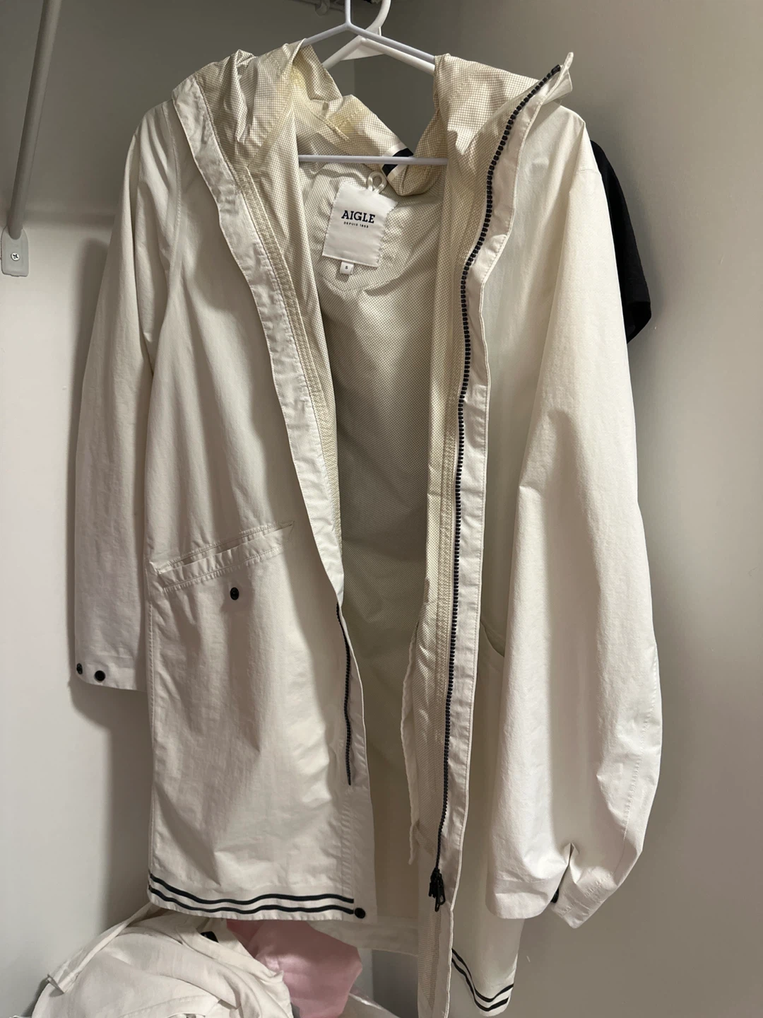 ⚽️Aigle Women's White Raincoat Jacket Size S