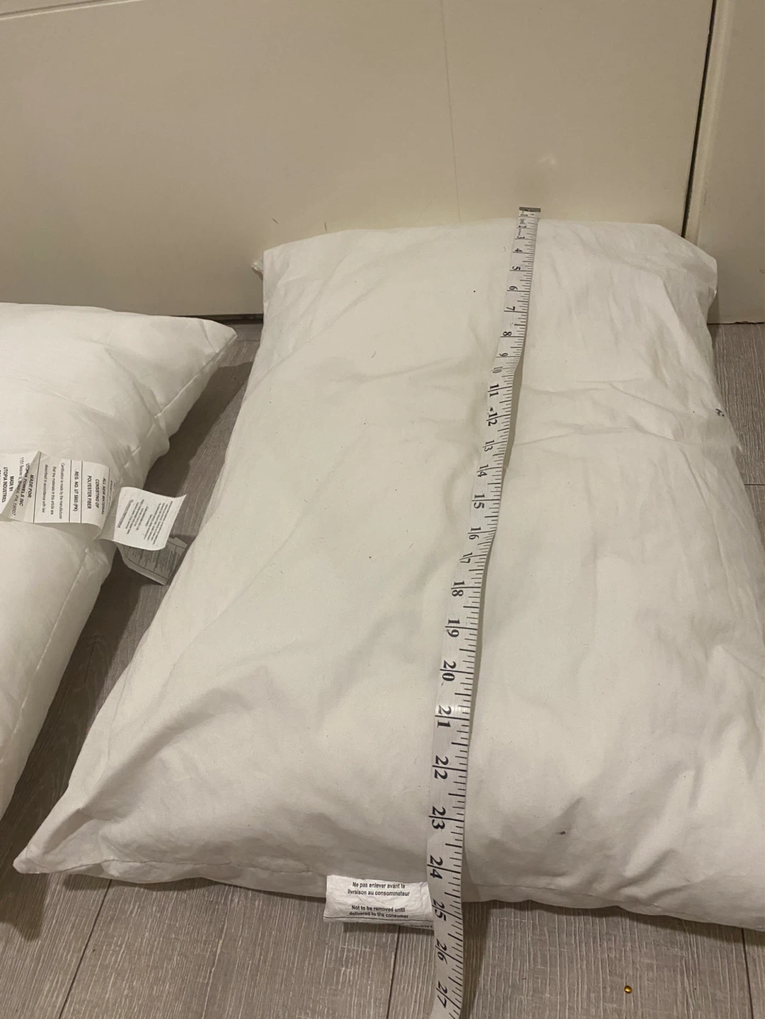 Set of 3 Pillows – 2 Square & 1 Rectangle – White - photo 5