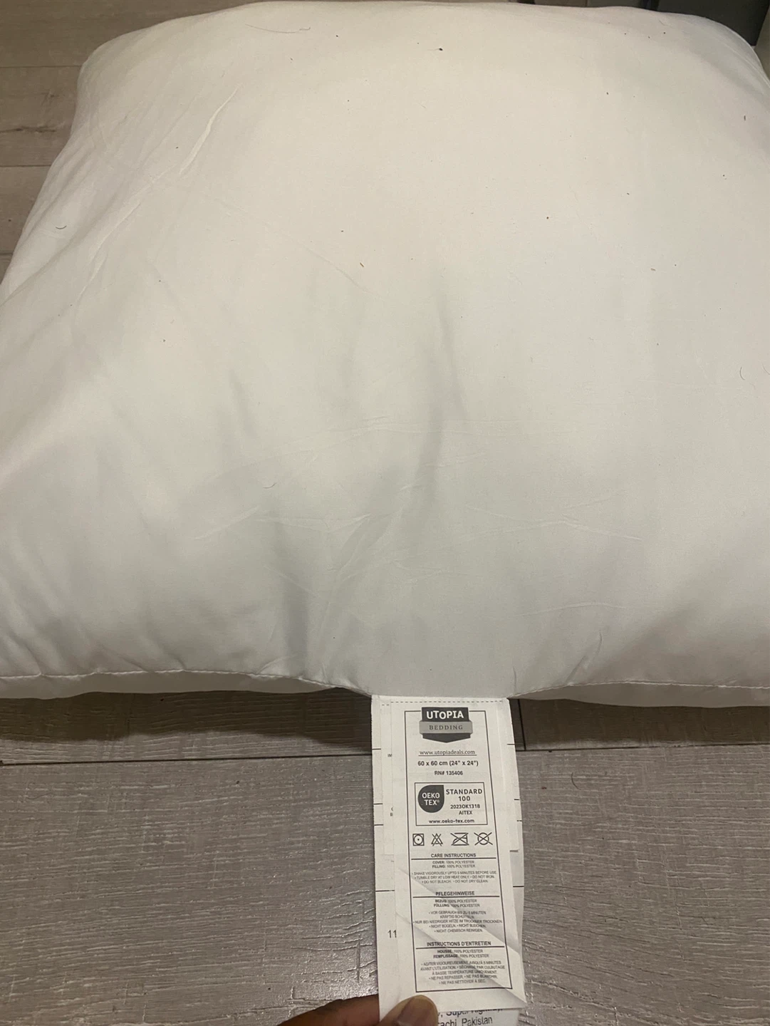 Set of 3 Pillows – 2 Square & 1 Rectangle – White - photo 3