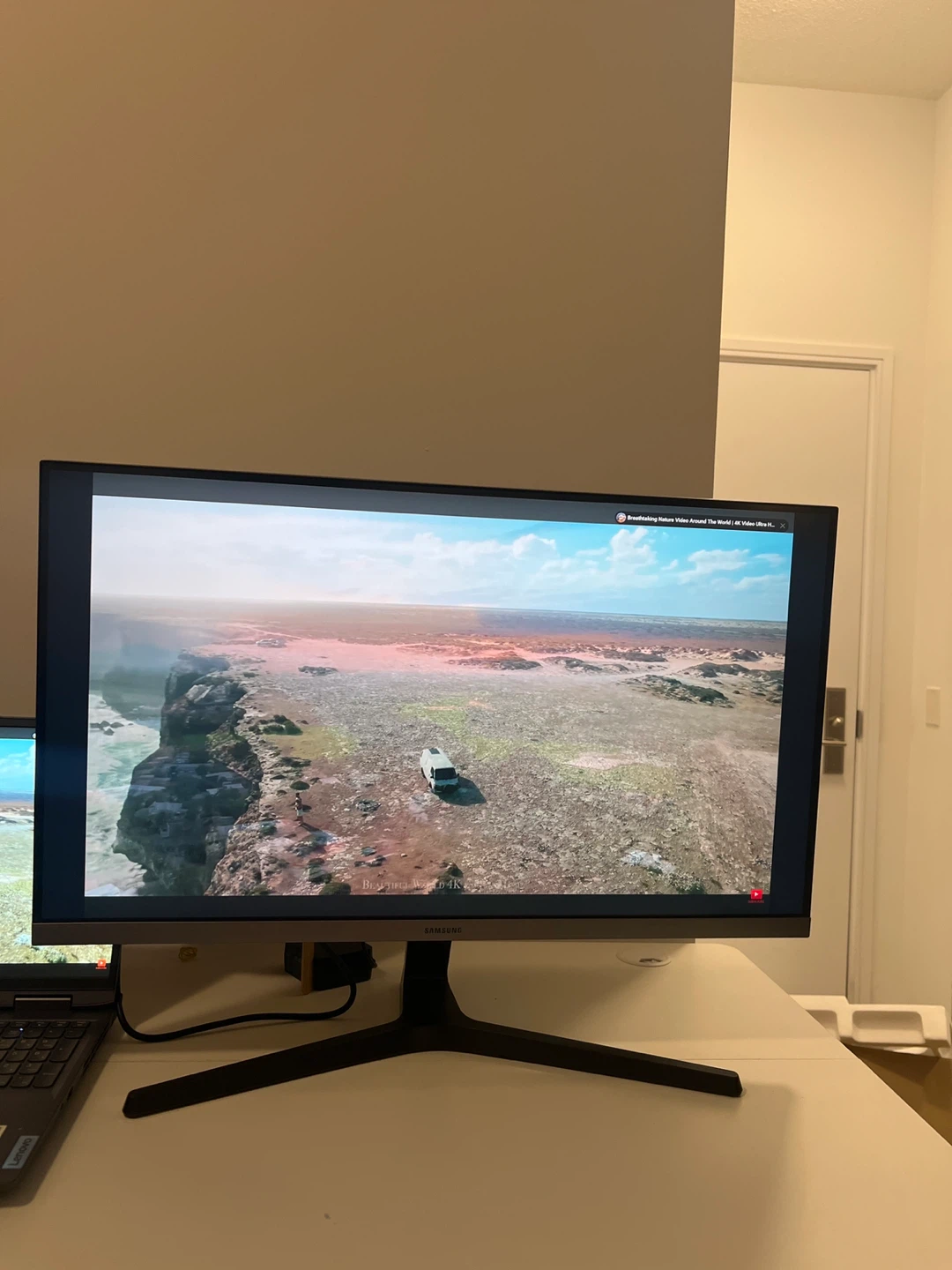 Samsung 28" UHD Monitor - UR55 series - photo 3