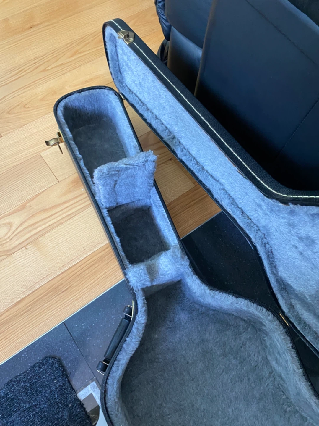 Acoustic Guitar Case - photo 2