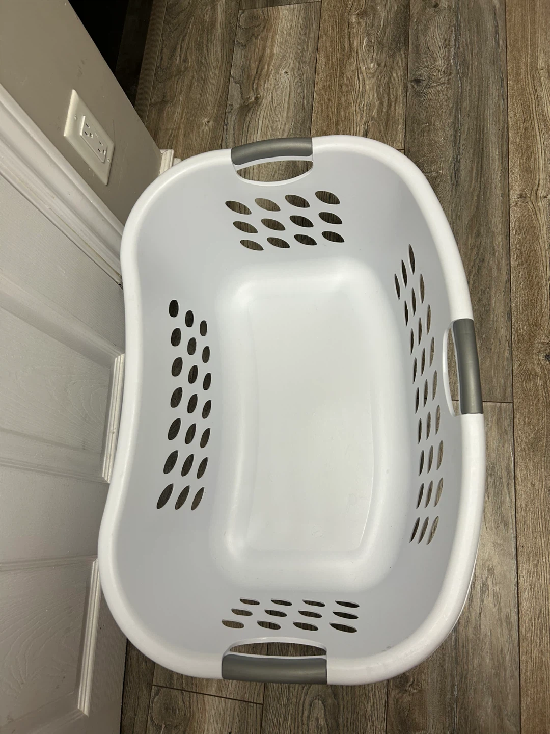 Sterilite Ultra Hamper Laundry Basket