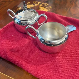F.B Rogers Silver Plated Sugar Bowl and Creamer Set⚽️