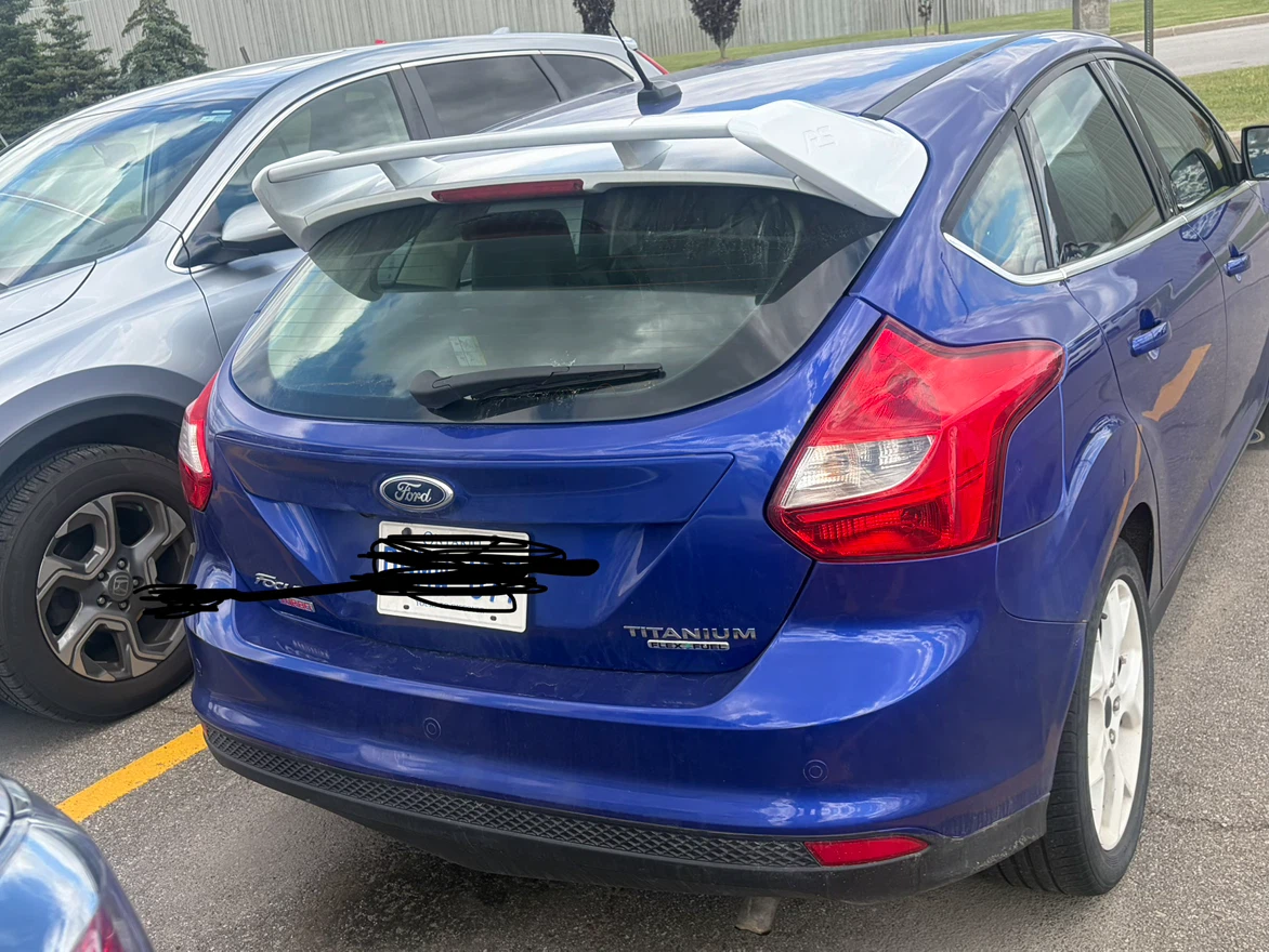 Blue Ford Focus Titanium Hatchback - photo 5