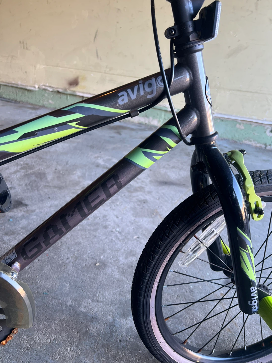 18 inch Avigo Gamer BMX Bike(fairly new)